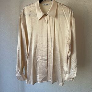St. John Elegant Cream Dress Shirt